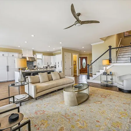 4 Collier Beach Rd- Oceanfront, Private Pool, Elevator, Free Activities Included